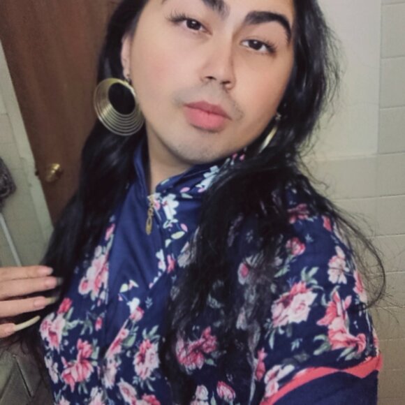 Meet your Posher, Minami - Picture 1 of 16